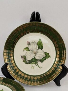 2 L'Triomphe American Limoges Trillium Dessert Plates 22K Gold Trim 7 1/8"LQQK!!